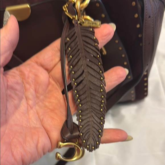 VINTAGE NWOT COACH Brown Leather Satchel with Gold Accents - Picture 2 of 10